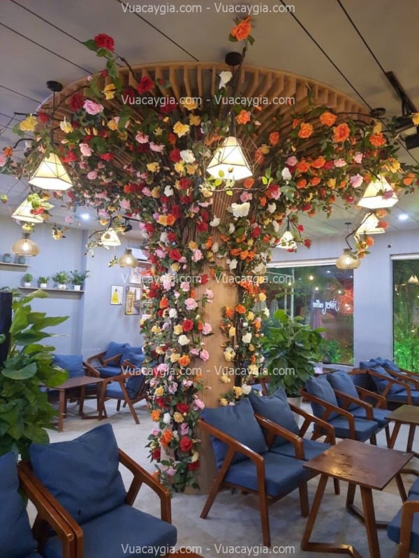 dây leo giả trang trí nhà hàng
