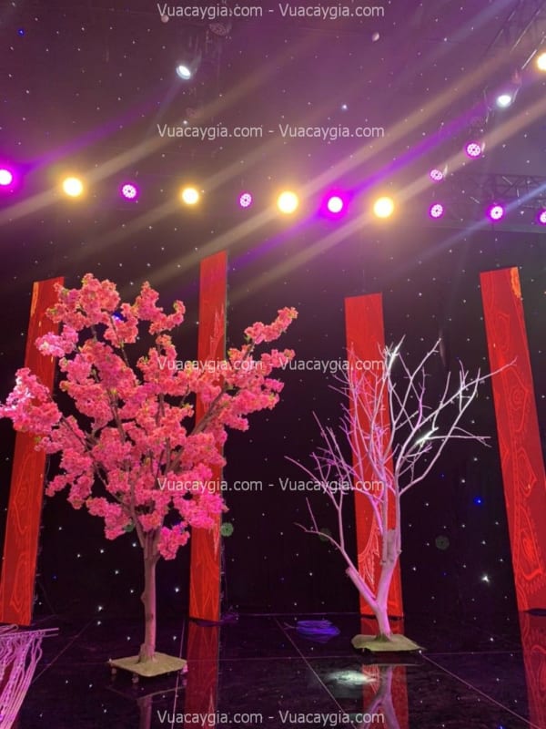 decor cây giả sân khấu