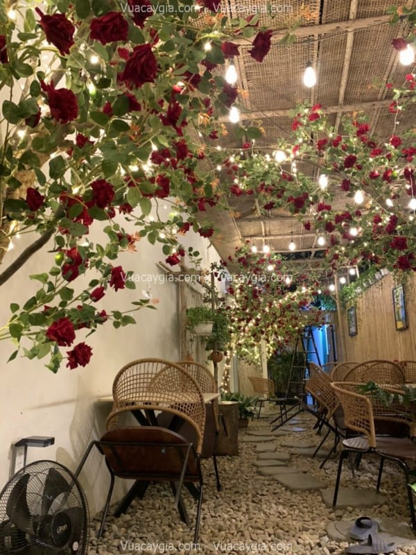Decor dây hoa hồng nhung giả