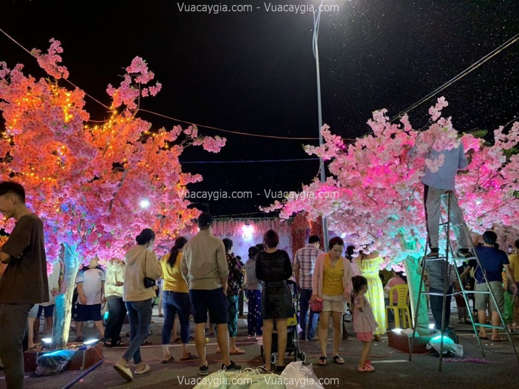 Thi công cây hoa đào giả Hà Nội